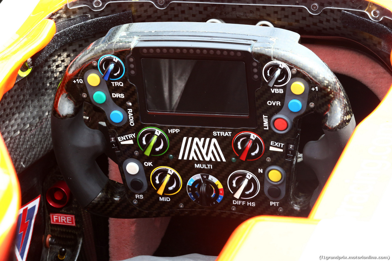 GP GERMANIA, 28.07.2016 - Manor Racing MRT05 steering wheel