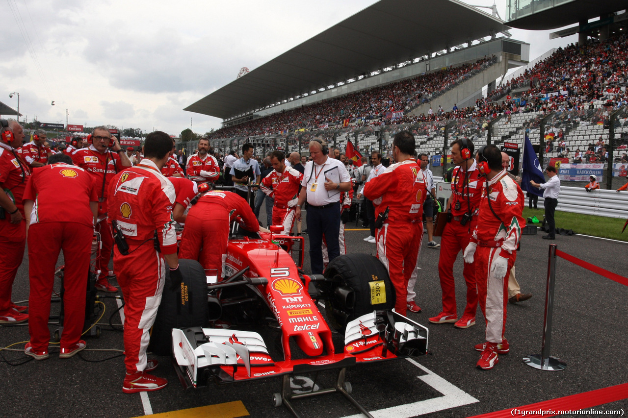 GP GIAPPONE, 09.10.2016 - Gara, Sebastian Vettel (GER) Ferrari SF16-H