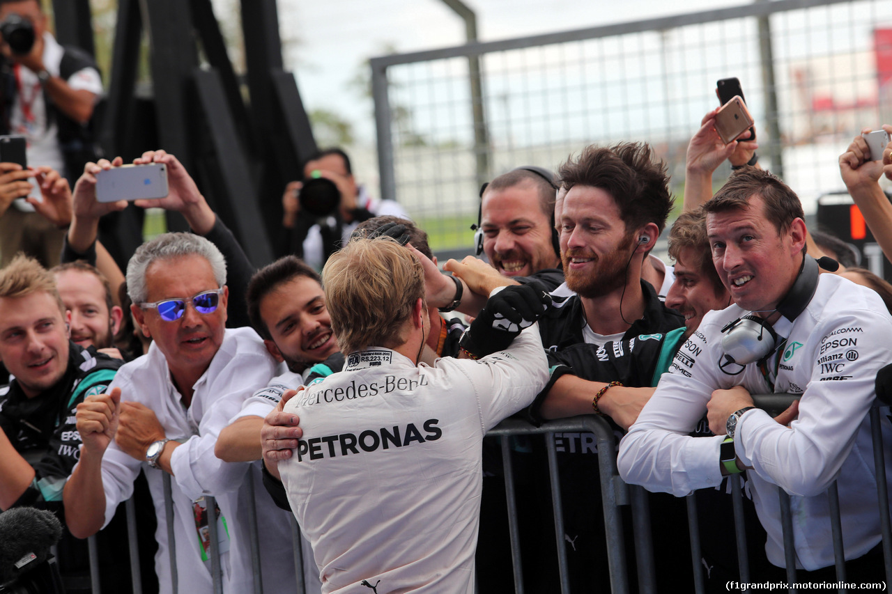 GP GIAPPONE, 09.10.2016 - Gara, Nico Rosberg (GER) Mercedes AMG F1 W07 Hybrid vincitore