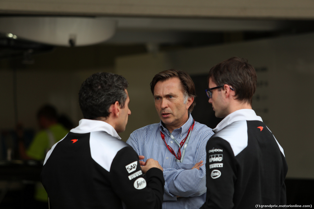 GP GIAPPONE, 09.10.2016 - Gara, (L-R) Andrea Stella (ITA) Mclaren race Engineer e Jost Capito (GER) McLaren Chief Executive Officer
