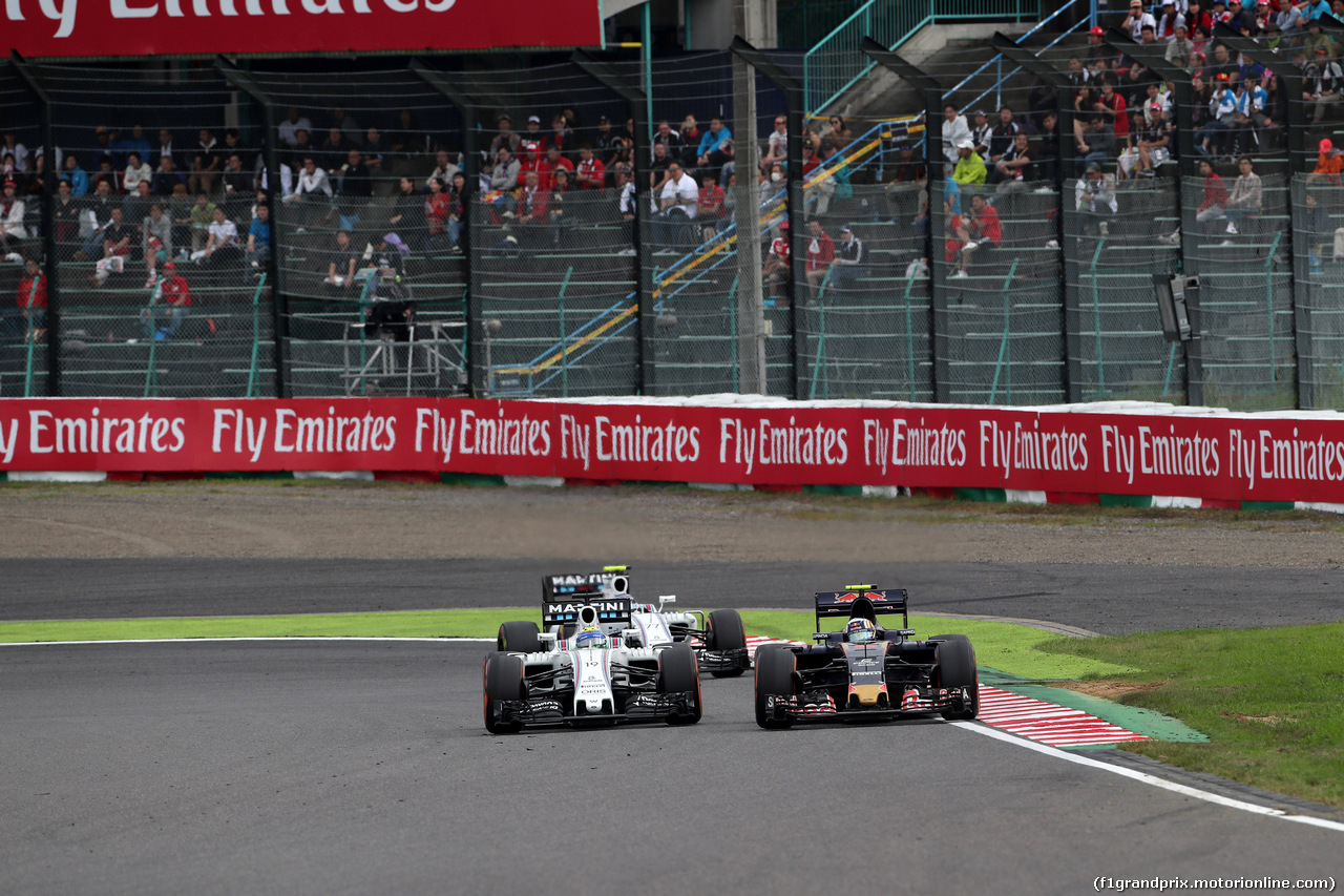 GP GIAPPONE, 09.10.2016 - Gara, Felipe Massa (BRA) Williams FW38 e Carlos Sainz Jr (ESP) Scuderia Toro Rosso STR11