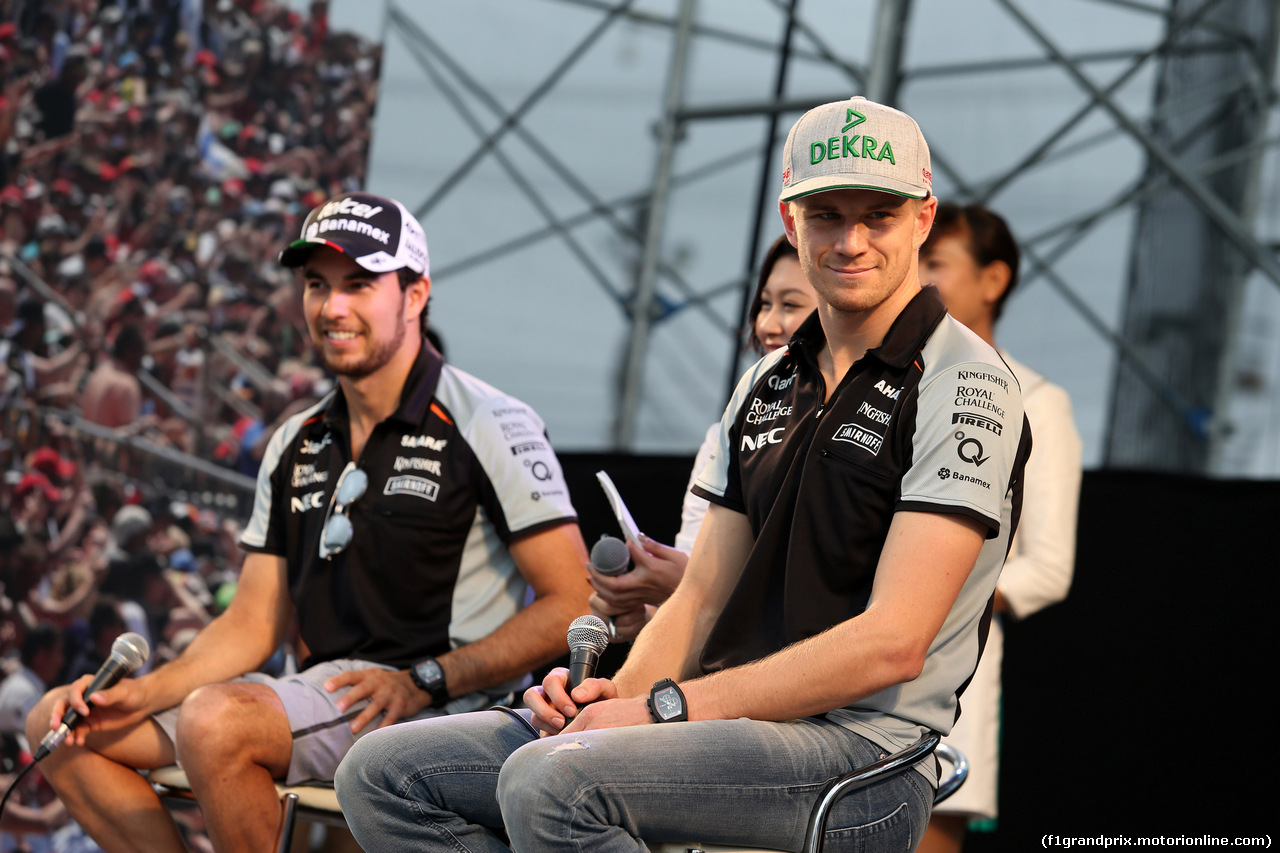 GP GIAPPONE, 08.10.2016 - Sergio Perez (MEX) Sahara Force India F1 VJM09 e Nico Hulkenberg (GER) Sahara Force India F1 VJM09
