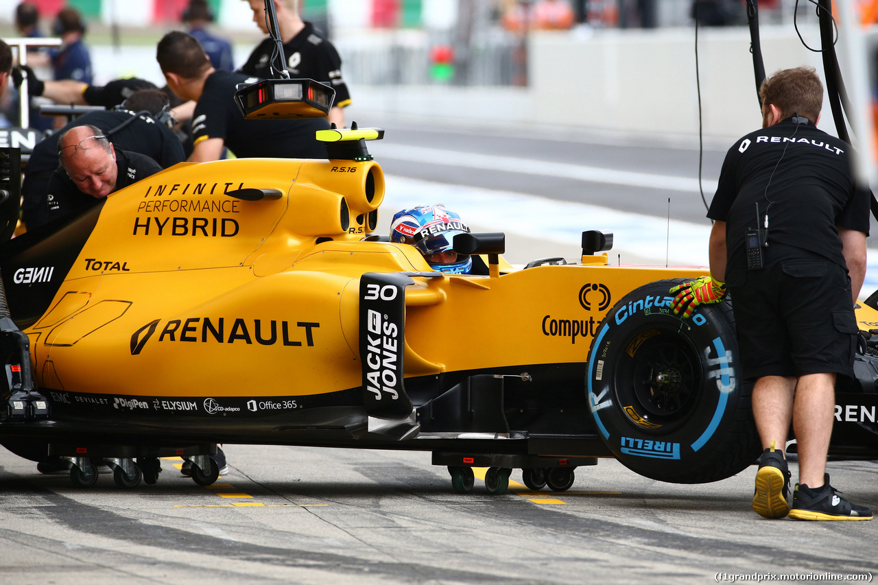 GP GIAPPONE, 08.10.2016 - Prove Libere 3, Jolyon Palmer (GBR) Renault Sport F1 Team RS16