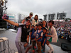 GP GIAPPONE, 08.10.2016 - Sergio Perez (MEX) Sahara Force India F1 VJM09 e Nico Hulkenberg (GER) Sahara Force India F1 VJM09 with fans.