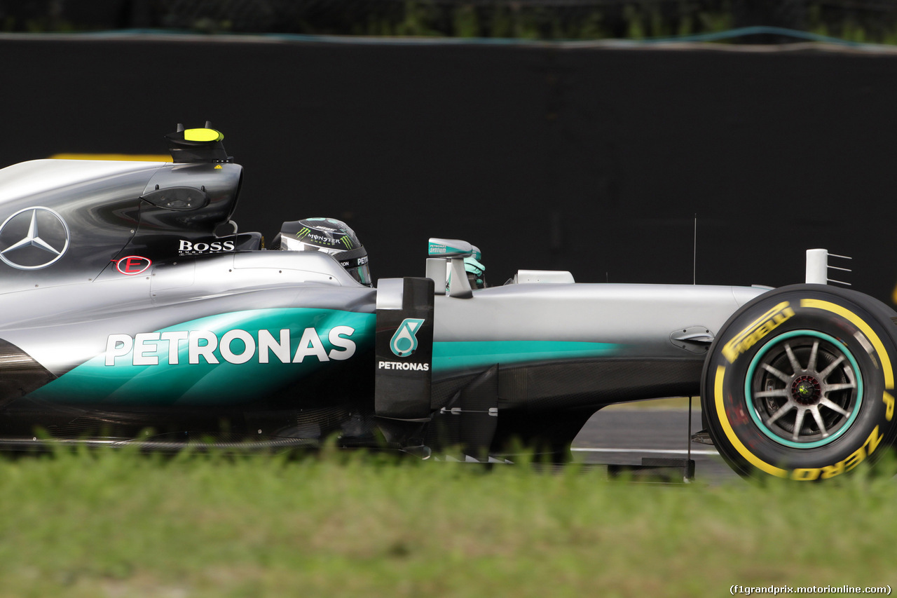 GP GIAPPONE, 07.10.2016 - Prove Libere 2, Nico Rosberg (GER) Mercedes AMG F1 W07 Hybrid