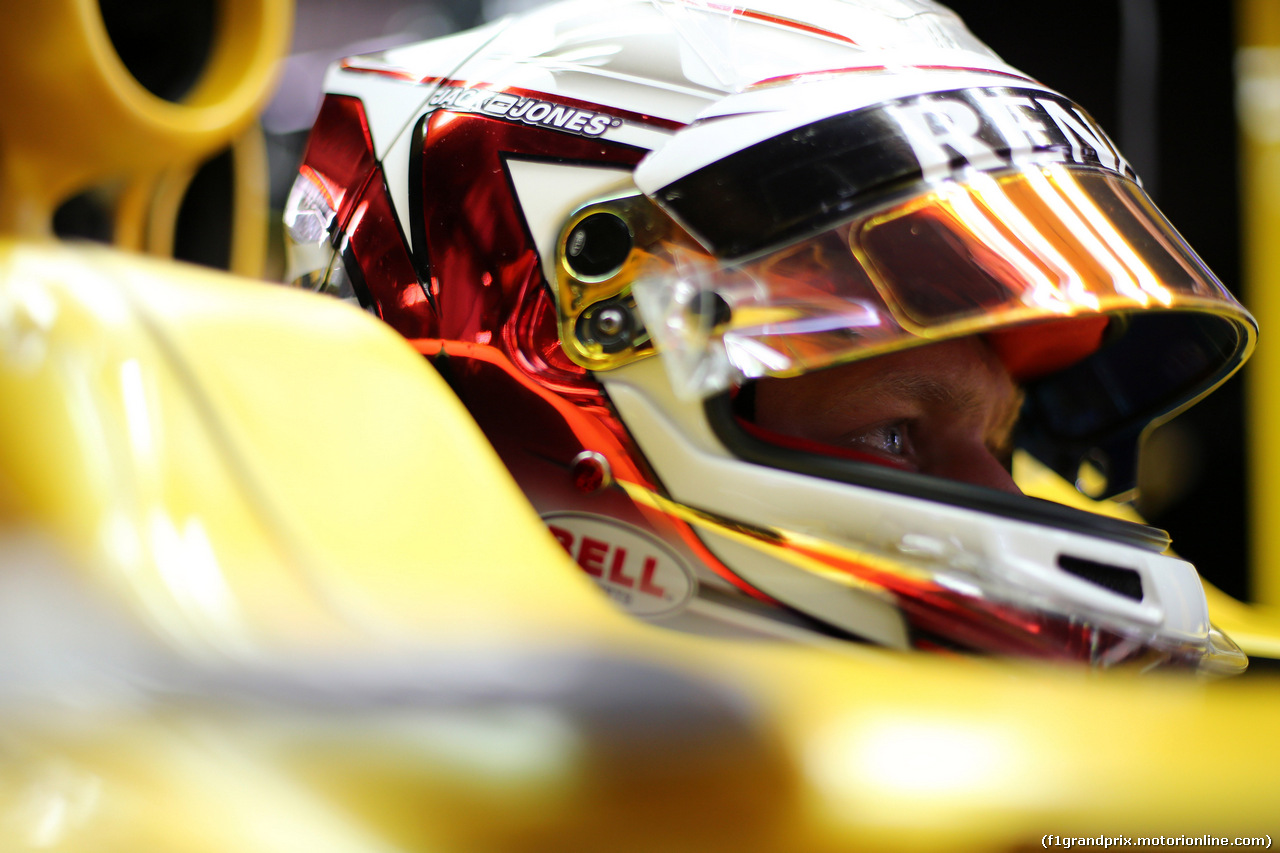 GP GIAPPONE, 07.10.2016 - Prove Libere 2, Kevin Magnussen (DEN) Renault Sport F1 Team RS16