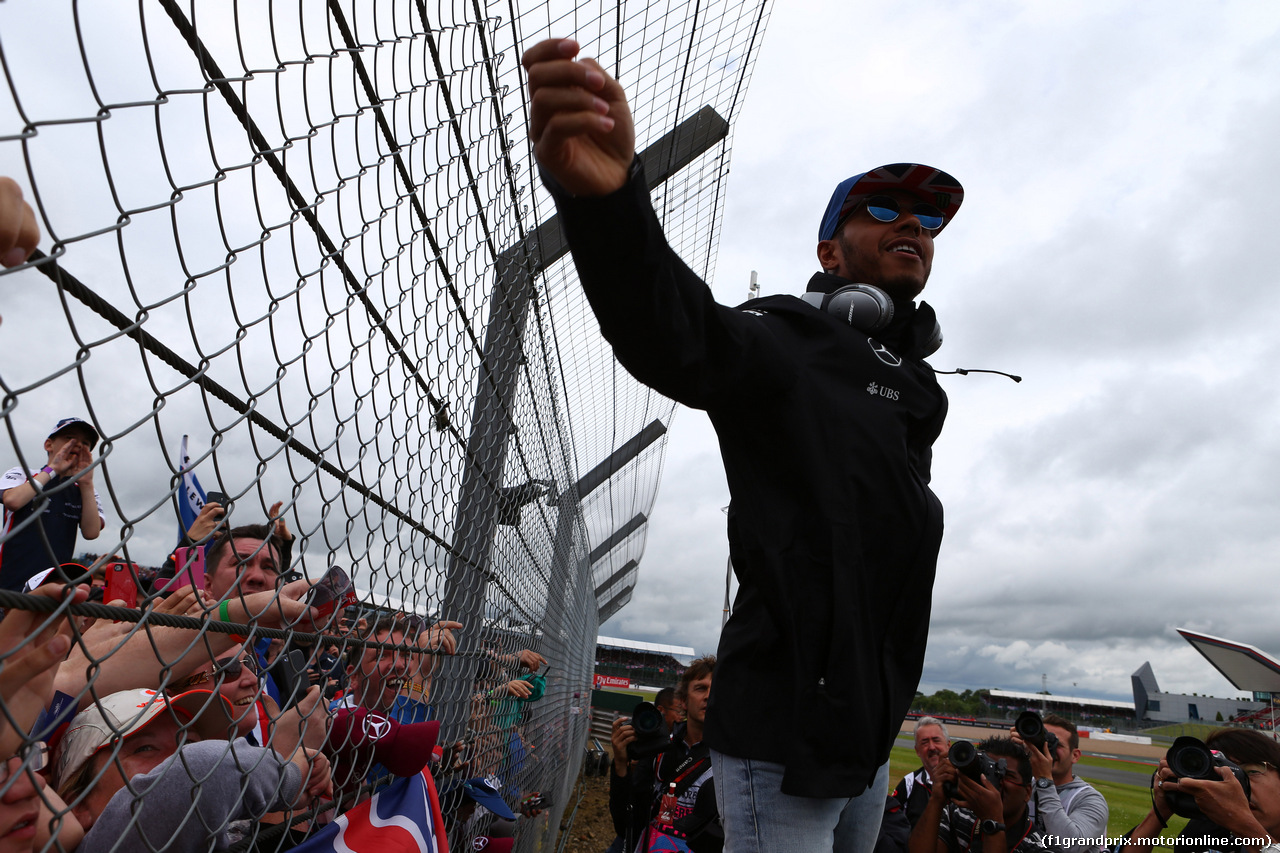 GP GRAN BRETAGNA, 10.07.2016 - Lewis Hamilton (GBR) Mercedes AMG F1 W07 Hybrid
