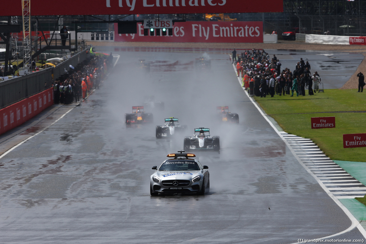 GP GRAN BRETAGNA, 10.07.2016 - Gara, Start of the race with Safety car