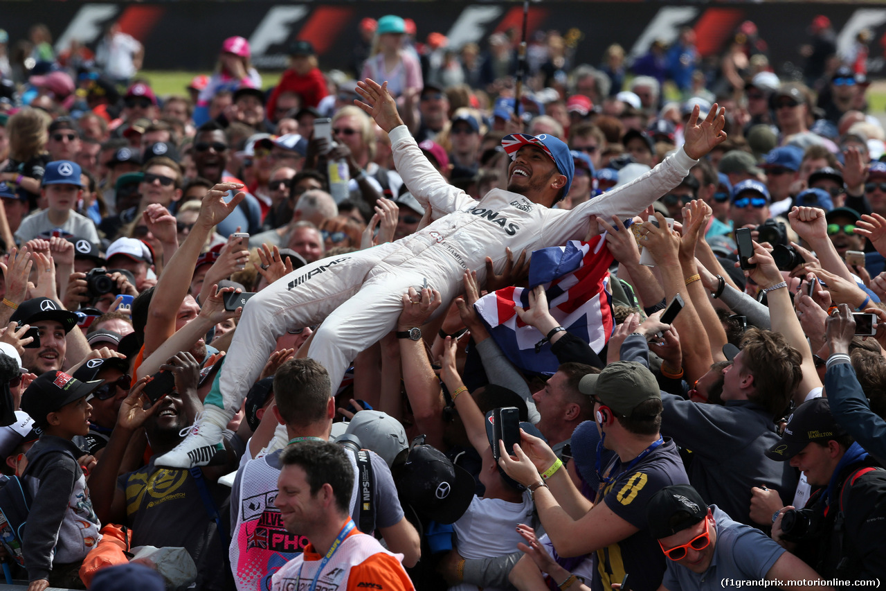 GP GRAN BRETAGNA, 10.07.2016 - Gara, Lewis Hamilton (GBR) Mercedes AMG F1 W07 Hybrid vincitore