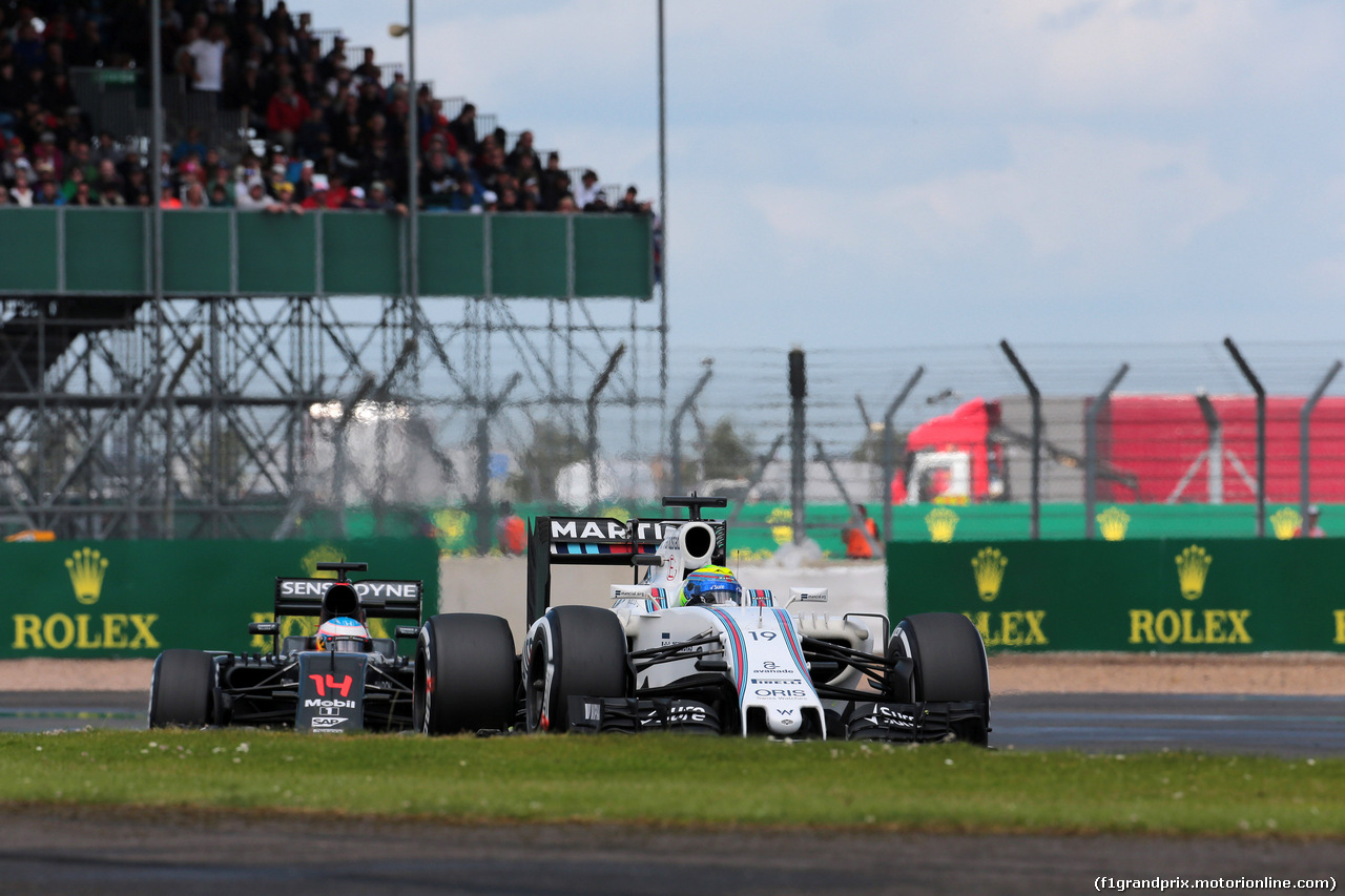 GP GRAN BRETAGNA, 10.07.2016 - Gara, Fernando Alonso (ESP) McLaren Honda MP4-31 e Felipe Massa (BRA) Williams FW38
