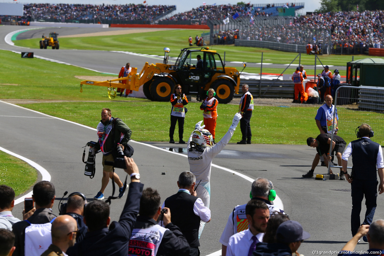 GP GRAN BRETAGNA, 10.07.2016 - Gara, Lewis Hamilton (GBR) Mercedes AMG F1 W07 Hybrid vincitore