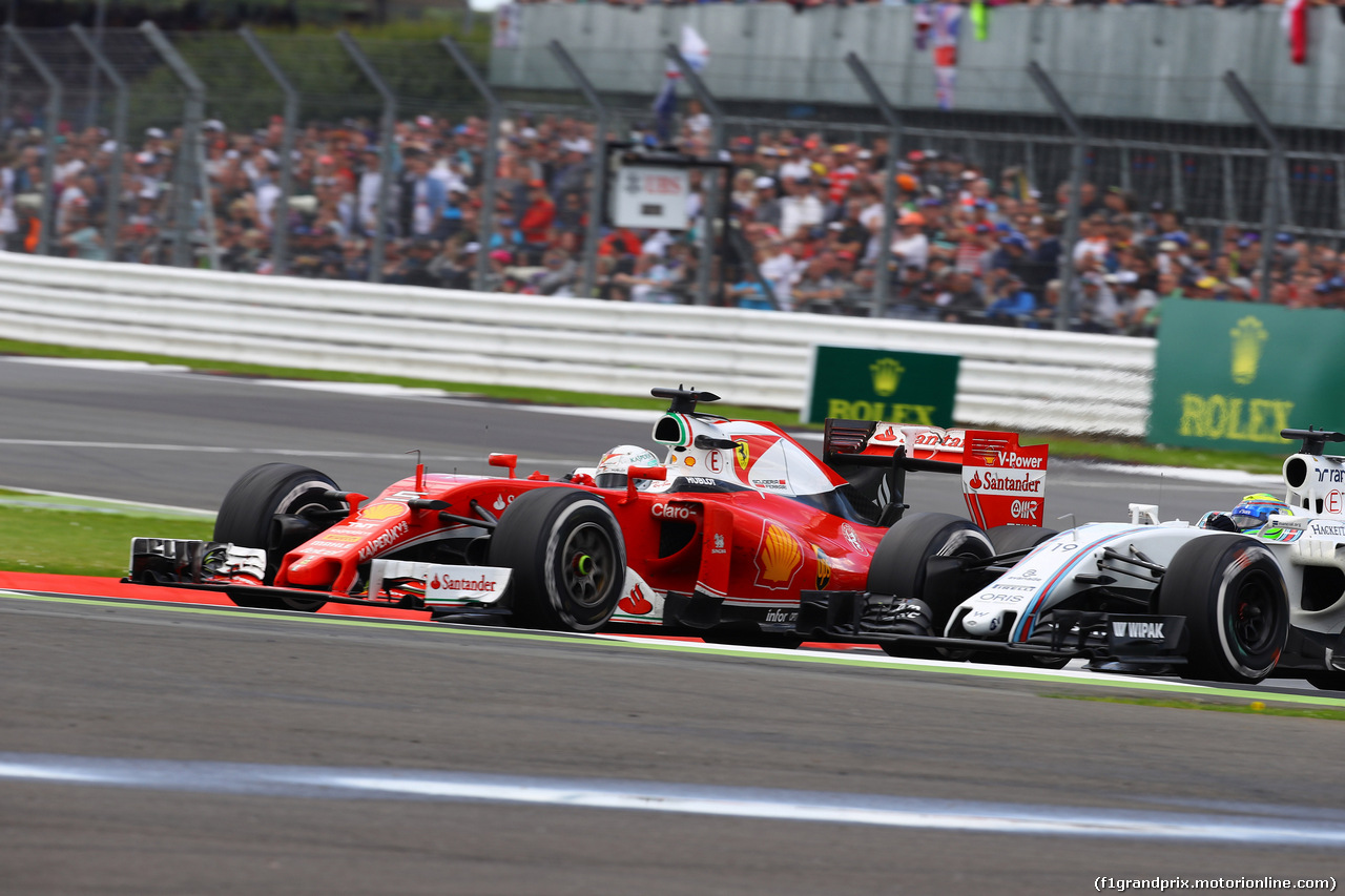 GP GRAN BRETAGNA, 10.07.2016 - Gara, Sebastian Vettel (GER) Ferrari SF16-H e Felipe Massa (BRA) Williams FW38