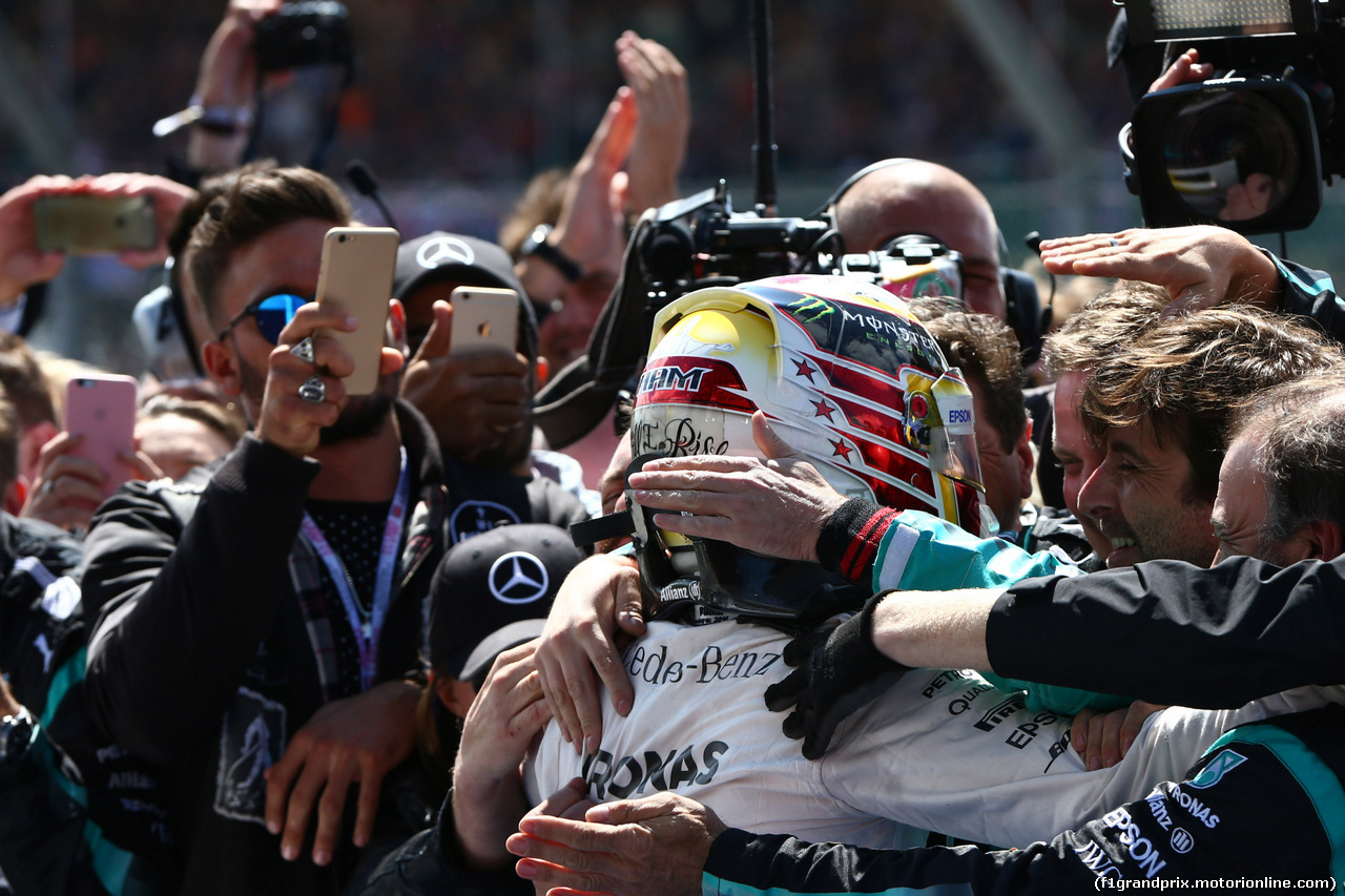 GP GRAN BRETAGNA, 10.07.2016 - Gara, Lewis Hamilton (GBR) Mercedes AMG F1 W07 Hybrid vincitore