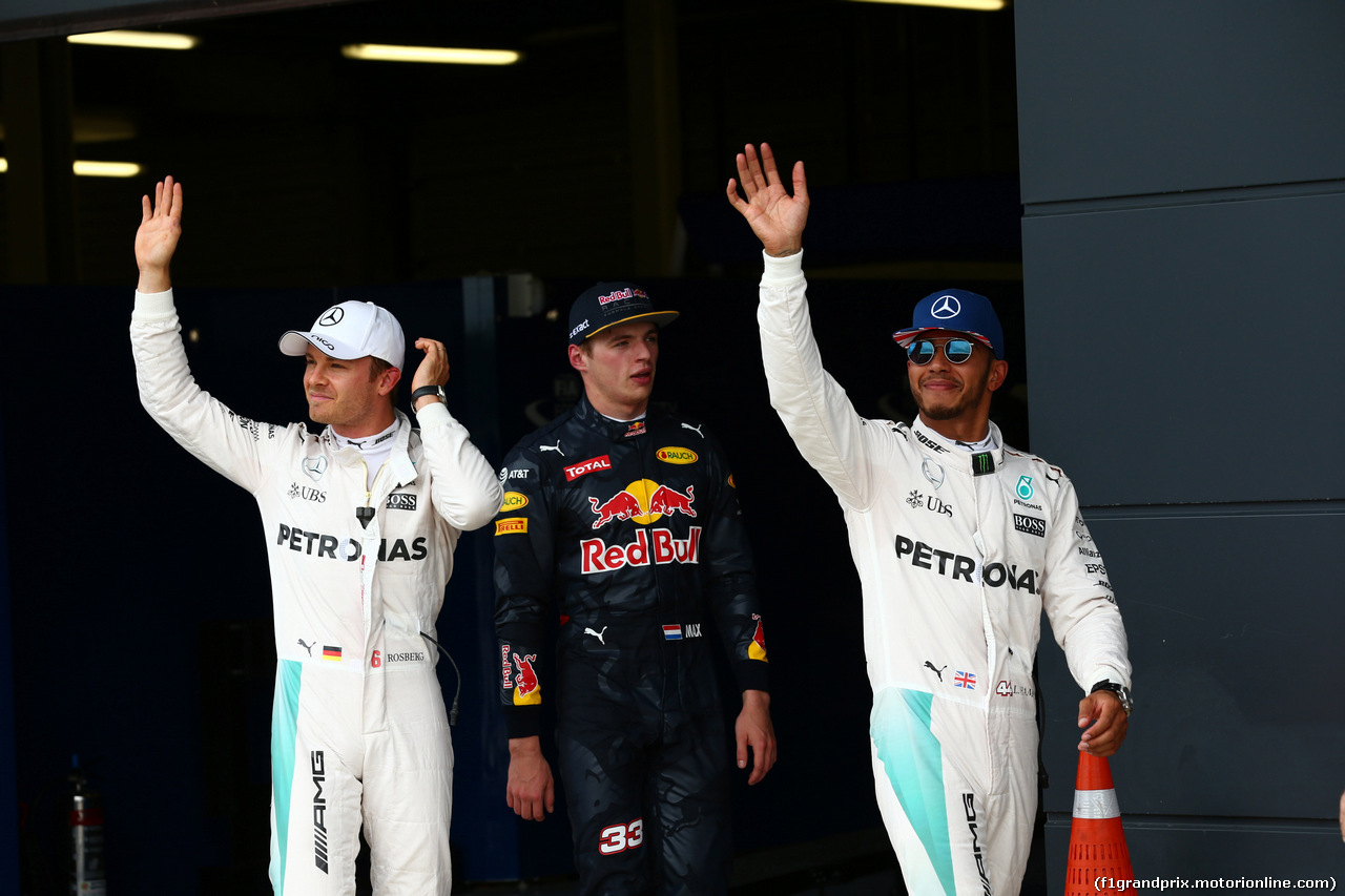 GP GRAN BRETAGNA, 09.07.2016 - Qualifiche, secondo Nico Rosberg (GER) Mercedes AMG F1 W07 Hybrid, terzo Max Verstappen (NED) Red Bull Racing RB12 e Lewis Hamilton (GBR) Mercedes AMG F1 W07 Hybrid pole position