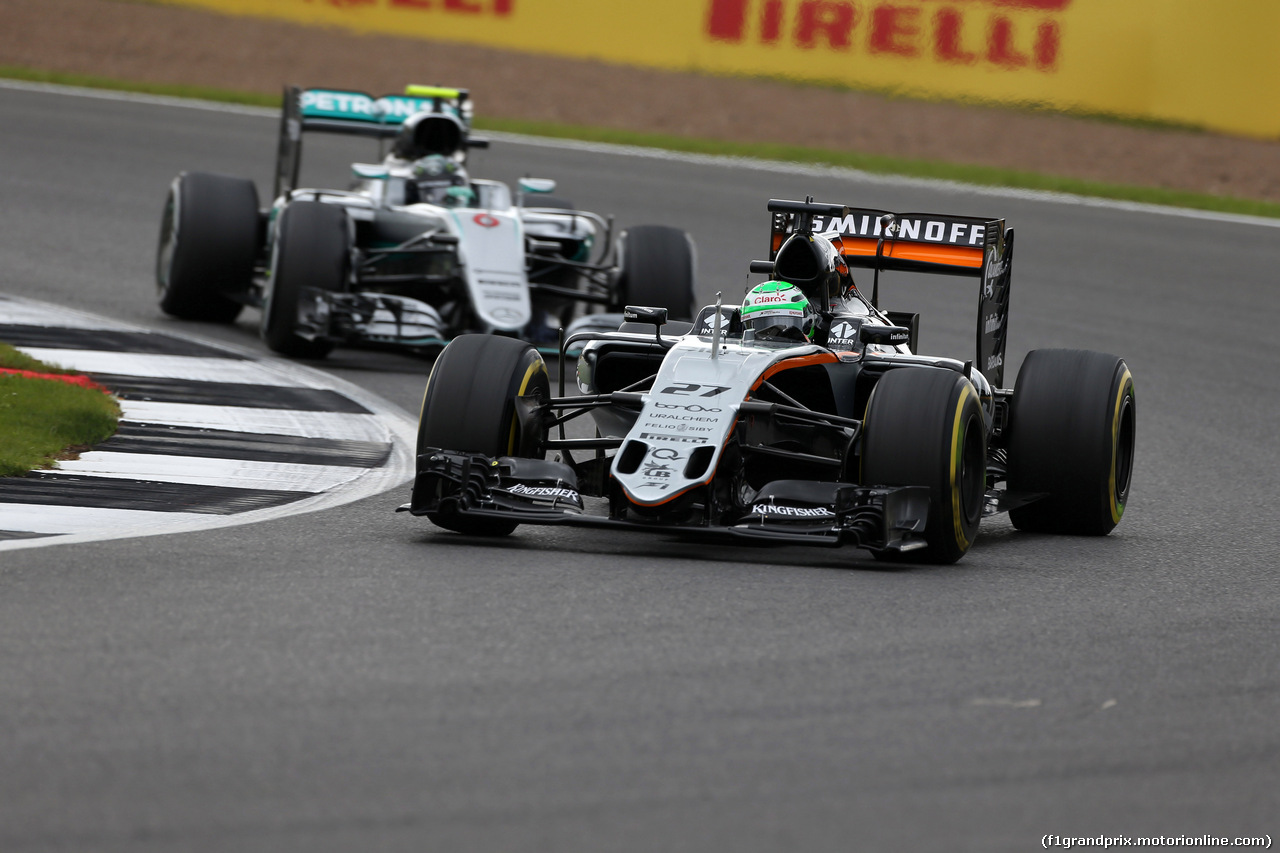 GP GRAN BRETAGNA, 08.07.2016 - Prove Libere 1, Nico Hulkenberg (GER) Sahara Force India F1 VJM09 e Nico Rosberg (GER) Mercedes AMG F1 W07 Hybrid