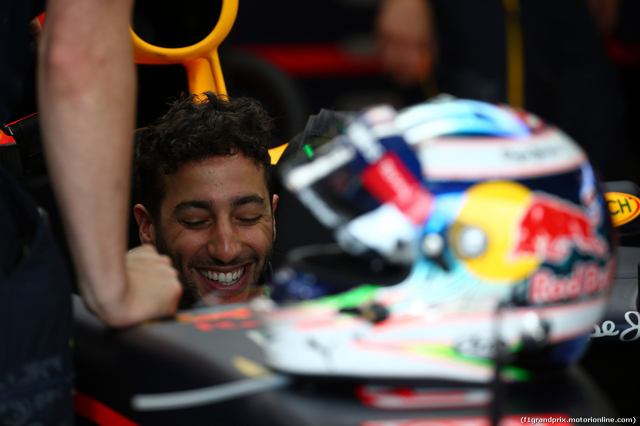GP GRAN BRETAGNA, 08.07.2016 - Prove Libere 1, Daniel Ricciardo (AUS) Red Bull Racing RB12