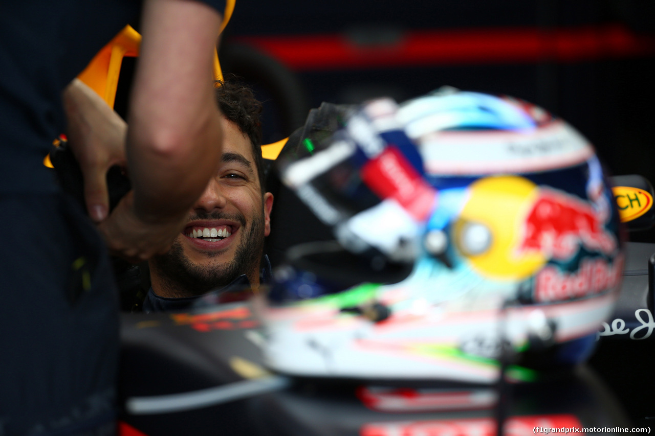 GP GRAN BRETAGNA, 08.07.2016 - Prove Libere 1, Daniel Ricciardo (AUS) Red Bull Racing RB12