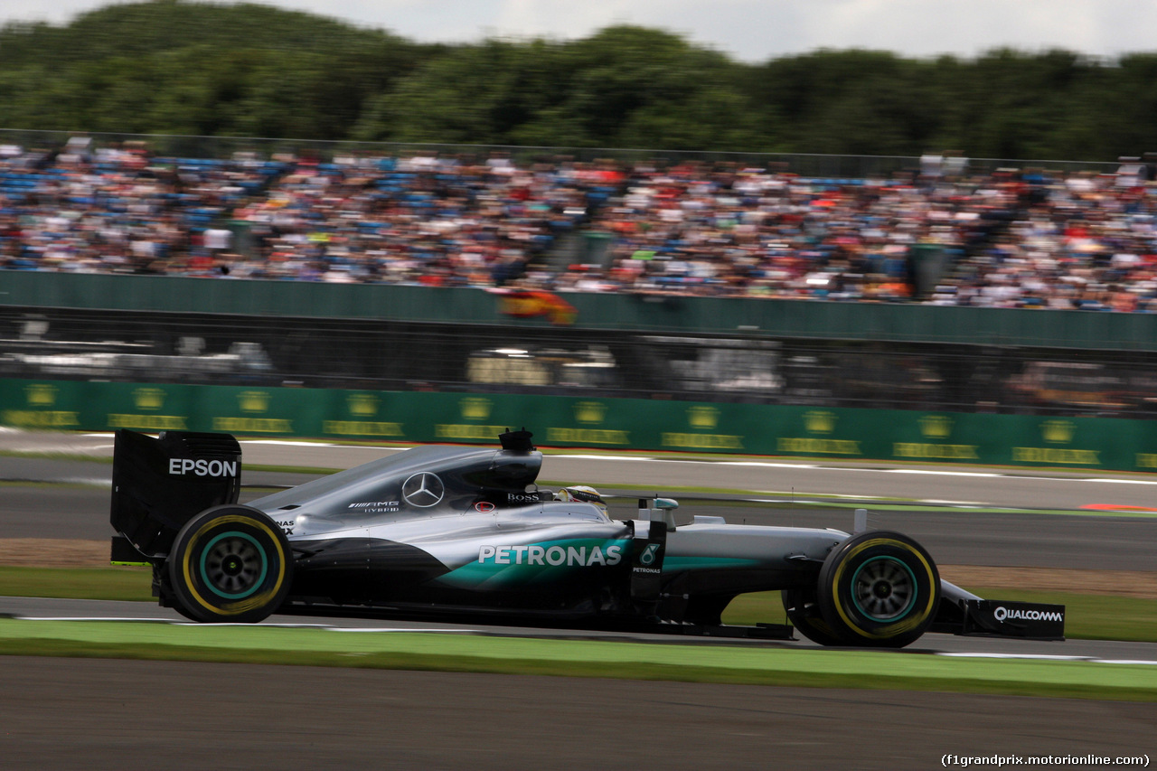 GP GRAN BRETAGNA, 08.07.2016 - Prove Libere 2, Lewis Hamilton (GBR) Mercedes AMG F1 W07 Hybrid