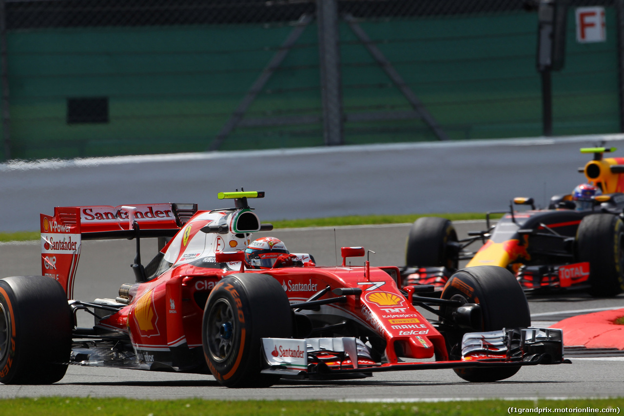 GP GRAN BRETAGNA, 08.07.2016 - Prove Libere 2, Kimi Raikkonen (FIN) Ferrari SF16-H e Max Verstappen (NED) Red Bull Racing RB12