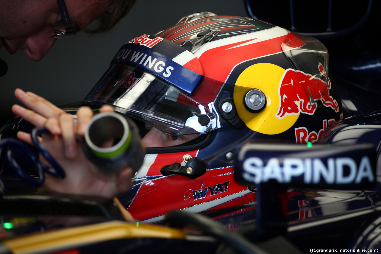 GP GRAN BRETAGNA, 08.07.2016 - Prove Libere 2, Daniil Kvyat (RUS) Scuderia Toro Rosso STR11