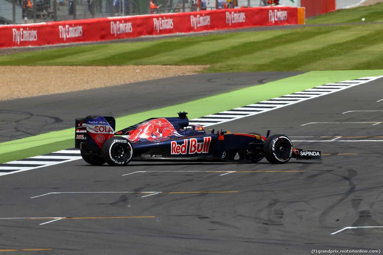 GP GRAN BRETAGNA, 08.07.2016 - Prove Libere 2, Daniil Kvyat (RUS) Scuderia Toro Rosso STR11 spins