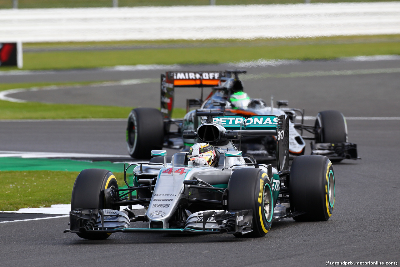 GP GRAN BRETAGNA, 08.07.2016 - Prove Libere 2, Lewis Hamilton (GBR) Mercedes AMG F1 W07 Hybrid e Nico Hulkenberg (GER) Sahara Force India F1 VJM09