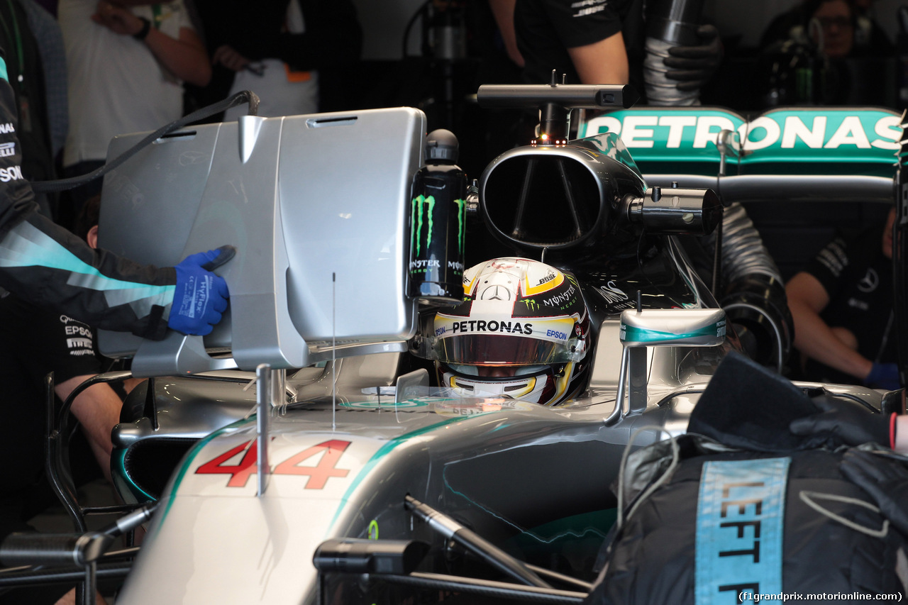 GP GRAN BRETAGNA, 08.07.2016 - Prove Libere 2, Lewis Hamilton (GBR) Mercedes AMG F1 W07 Hybrid