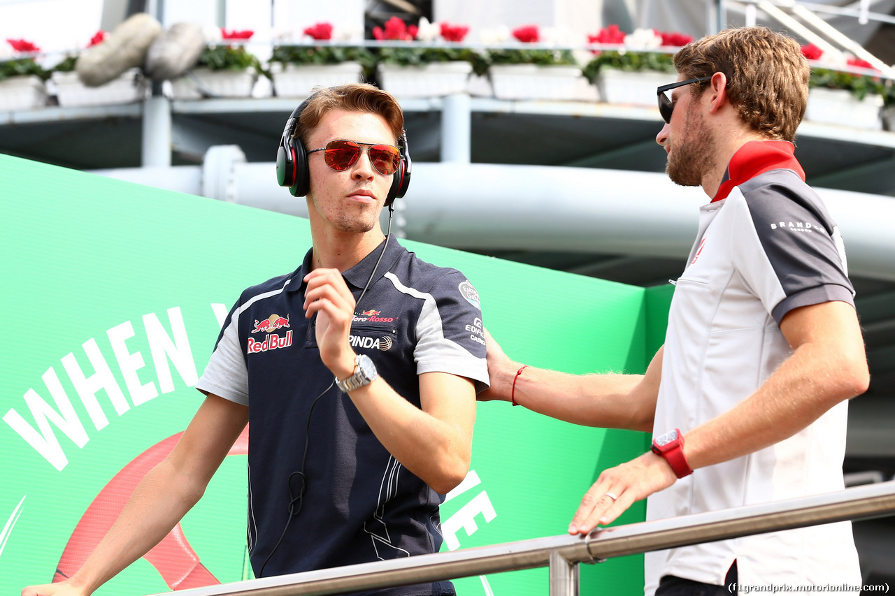 GP ITALIA, 04.09.2016 - Daniil Kvyat (RUS) Scuderia Toro Rosso STR11 e Romain Grosjean (FRA) Haas F1 Team VF-16 at drivers parade