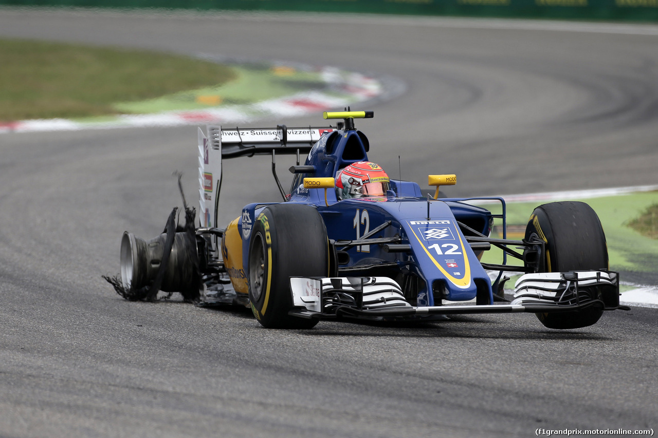 GP ITALIA, 04.09.2016 - Gara, Felipe Nasr (BRA) Sauber C34 with a puncture