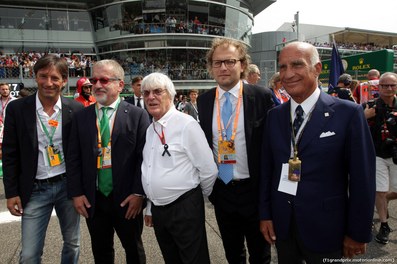 GP ITALIA, 04.09.2016 - Gara, (L-R) Roberto Marone (ITA President of Lombardia Region, Bernie Ecclestone (GBR), President e CEO of FOM e Dr. Angelo Sticchi Damiani (ITA) Aci Csai President