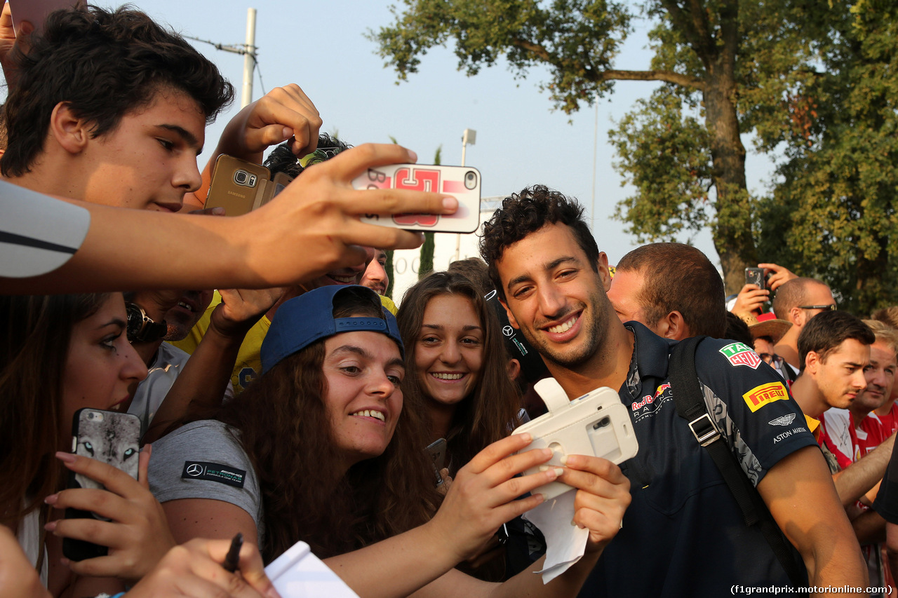 GP ITALIA, 03.09.2016 - Daniel Ricciardo (AUS) Red Bull Racing RB12