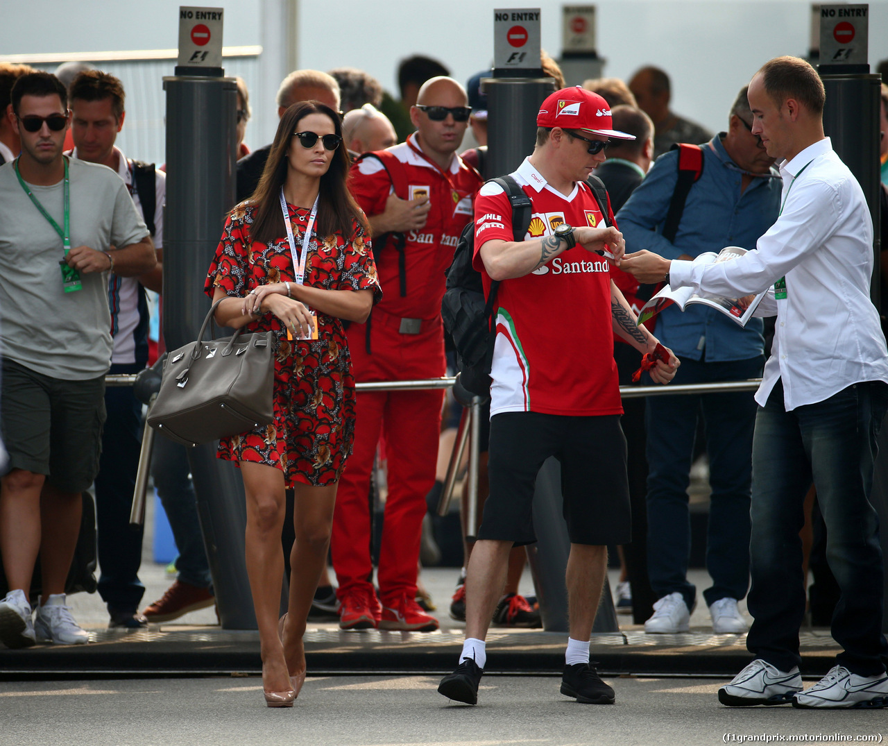 GP ITALIA, 03.09.2016 - Prove Libere 3, Kimi Raikkonen (FIN) Ferrari SF16-H e sua moglie Minttu Raikkonen