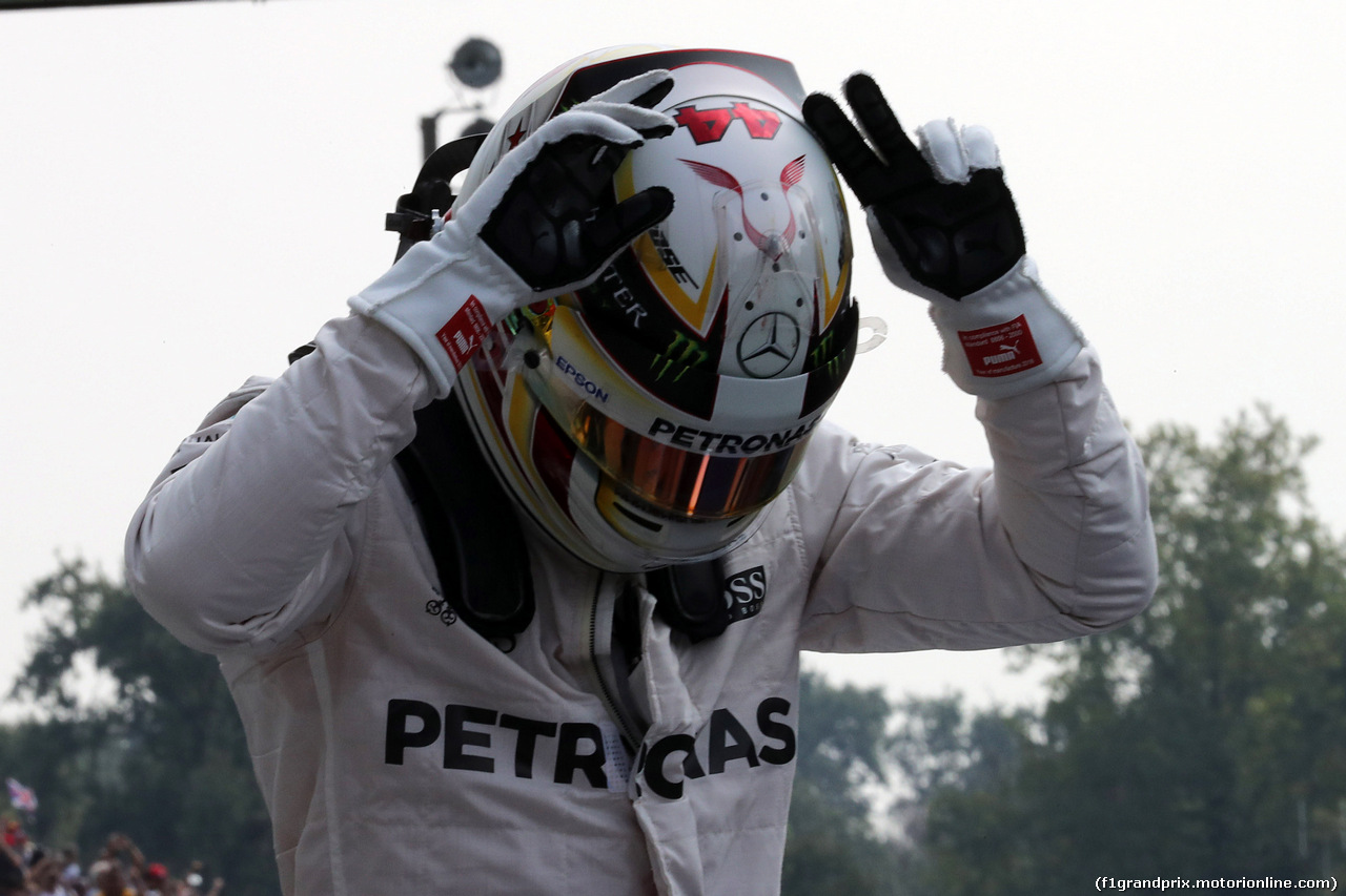 GP ITALIA, 03.09.2016 - Lewis Hamilton (GBR) Mercedes AMG F1 W07 Hybrid pole position