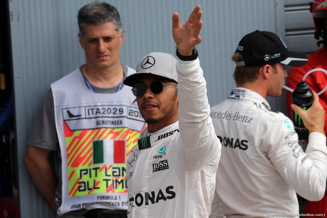 GP ITALIA, 03.09.2016 - Qualifiche, Lewis Hamilton (GBR) Mercedes AMG F1 W07 Hybrid pole position e secondo Nico Rosberg (GER) Mercedes AMG F1 W07 Hybrid