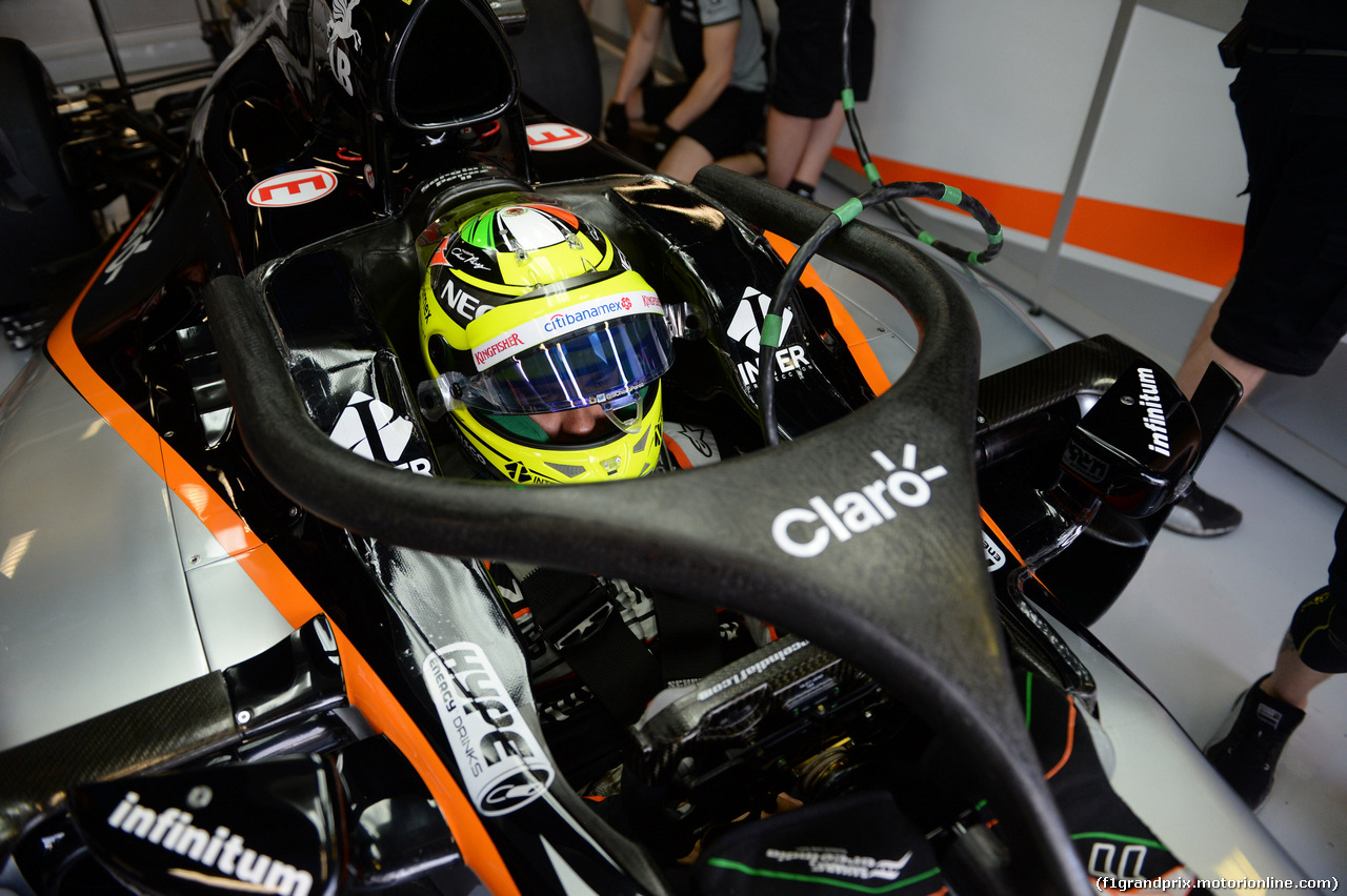 GP ITALIA, 02.09.2016 - Prove Libere 1, Sergio Perez (MEX) Sahara Force India F1 VJM09 with Halo cover.