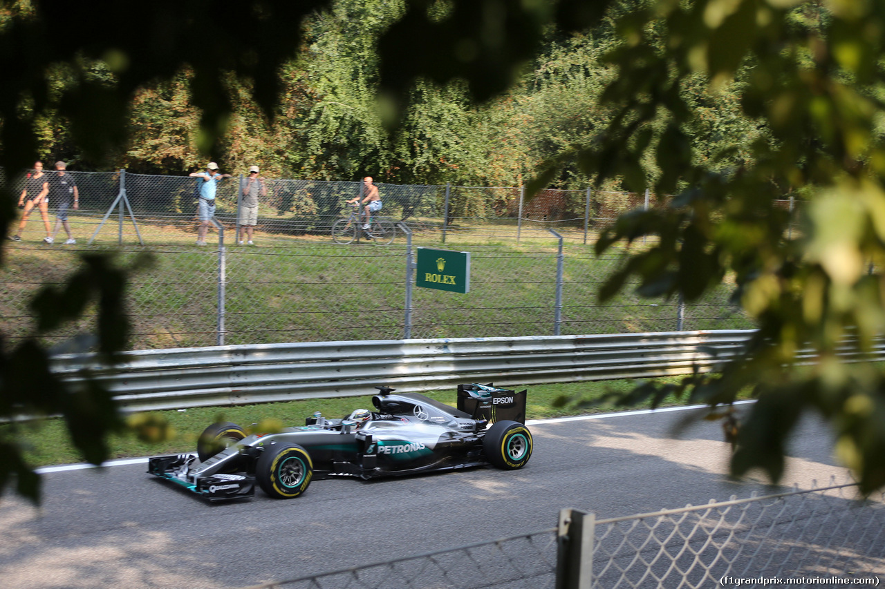 GP ITALIA, 02.09.2016 - Prove Libere 1, Lewis Hamilton (GBR) Mercedes AMG F1 W07 Hybrid