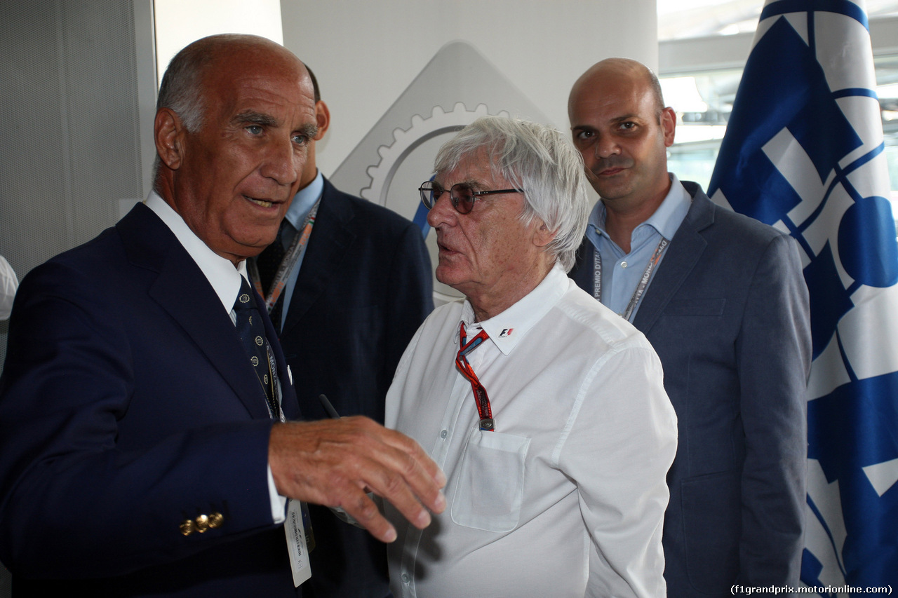 GP ITALIA, 02.09.2016 - Aci finalize Monza agreement with FOM, (L-R) Dr. Angelo Sticchi Damiani (ITA) Aci Csai President e Bernie Ecclestone (GBR), President e CEO of FOM