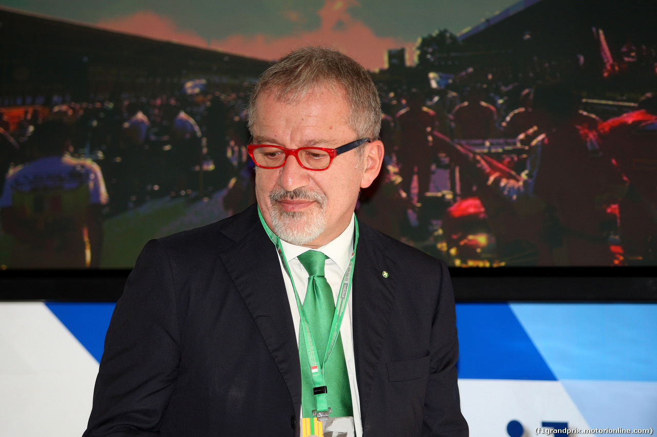 GP ITALIA, 02.09.2016 - Aci finalize Monza agreement with FOM, President e CEO of FOM, Roberto Maroni (ITA) Lombardia Region President