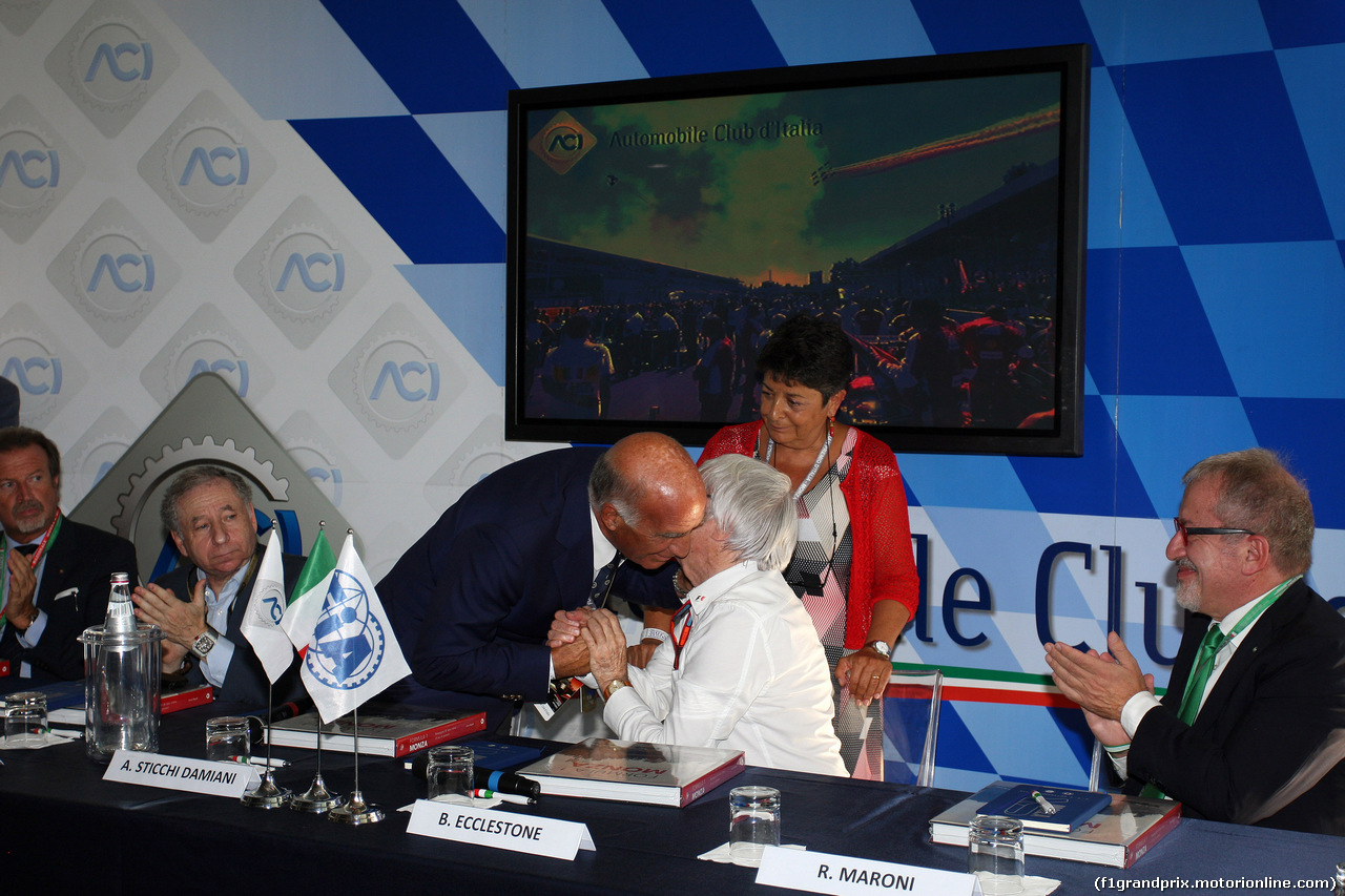 GP ITALIA, 02.09.2016 - Aci finalize Monza agreement with FOM, (L-R) Jean Todt (FRA), President FIA, Dr. Angelo Sticchi Damiani (ITA) Aci Csai President, Bernie Ecclestone (GBR), President e CEO of FOM e Roberto Maroni (ITA) Lombardia Region President