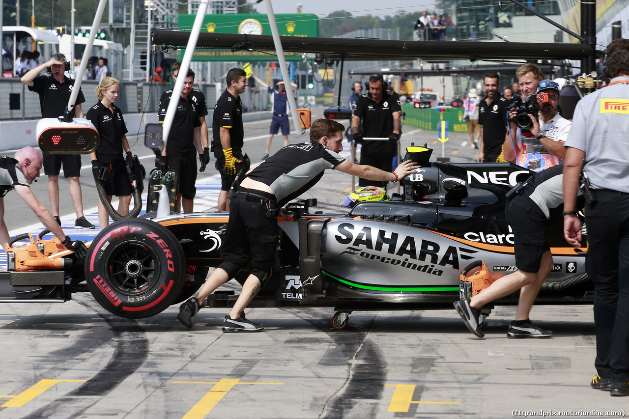 GP ITALIA, 02.09.2016 - Prove Libere 2, Sergio Perez (MEX) Sahara Force India F1 VJM09