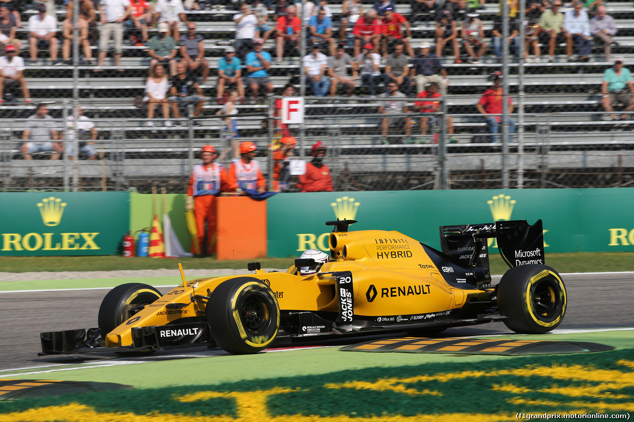 GP ITALIA, 02.09.2016 - Free Practice 1, Kevin Magnussen (DEN) Renault Sport F1 Team RS16