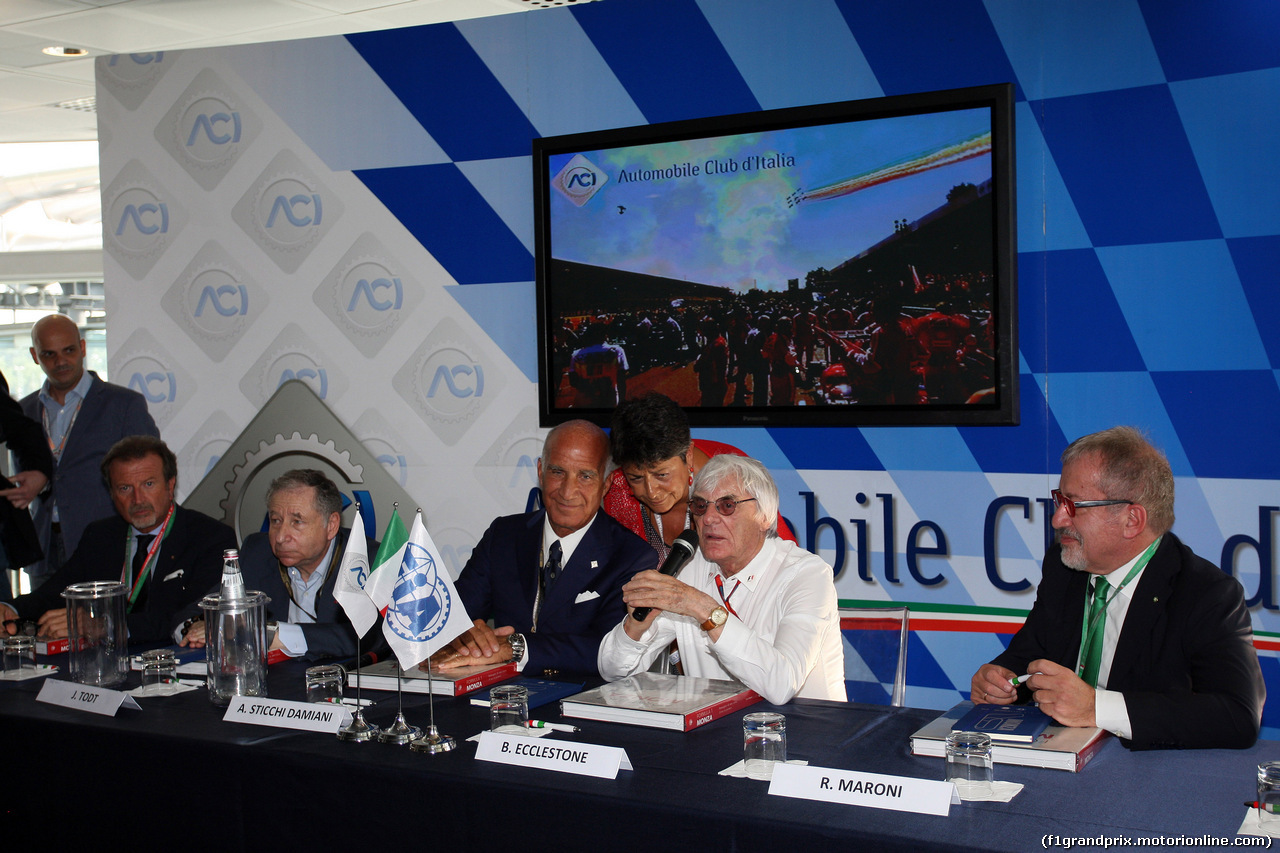 GP ITALIA, 02.09.2016 - Aci finalize Monza agreement with FOM, (L-R) Jean Todt (FRA), President FIA, Dr. Angelo Sticchi Damiani (ITA) Aci Csai President, Bernie Ecclestone (GBR), President e CEO of FOM e Roberto Maroni (ITA) Lombardia Region President