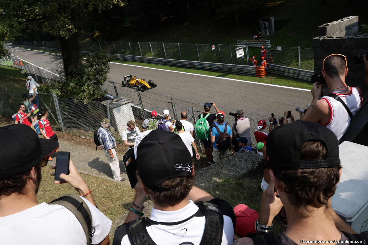 GP ITALIA, 02.09.2016 - Free Practice 2, Kevin Magnussen (DEN) Renault Sport F1 Team RS16