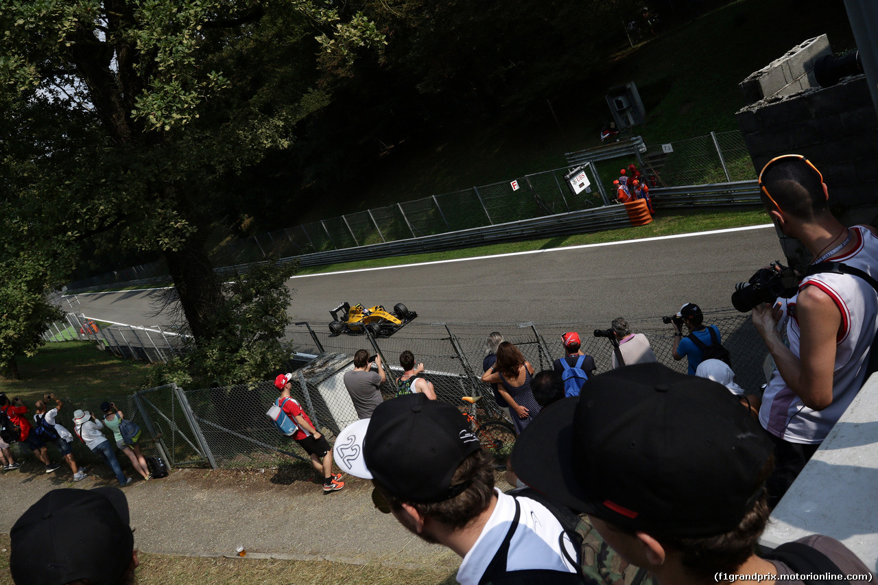 GP ITALIA, 02.09.2016 - Free Practice 2, Jolyon Palmer (GBR) Renault Sport F1 Team RS16