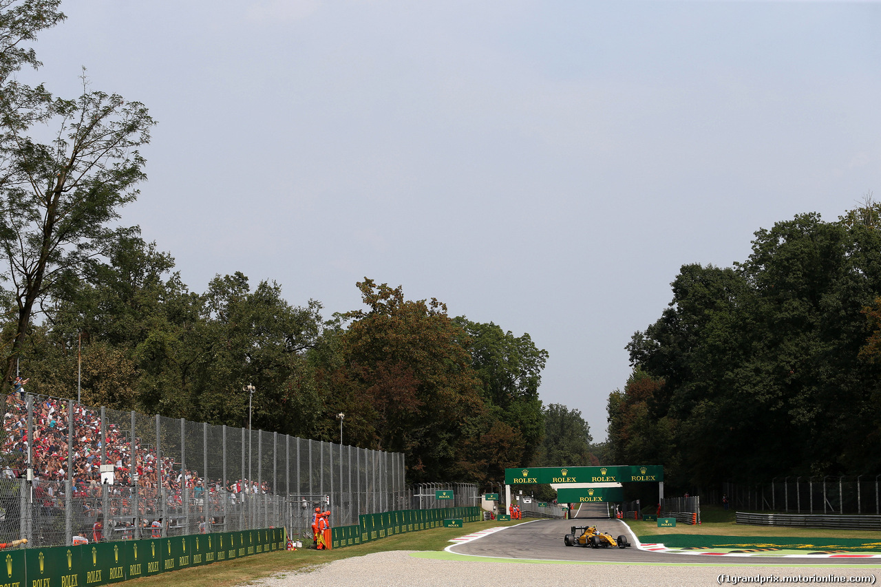 GP ITALIA, 02.09.2016 - Free Practice 2, Jolyon Palmer (GBR) Renault Sport F1 Team RS16