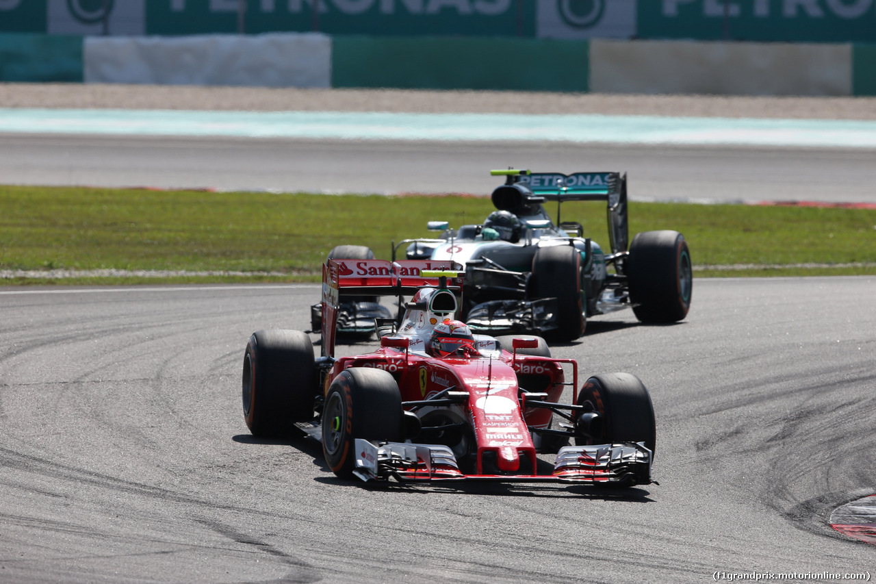 GP MALESIA, 02.10.2016 - Gara, Kimi Raikkonen (FIN) Ferrari SF16-H  davanti a Nico Rosberg (GER) Mercedes AMG F1 W07 Hybrid