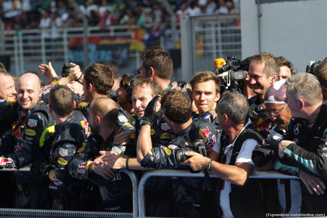 GP MALESIA, 02.10.2016 - Gara, Red Bull meccanici