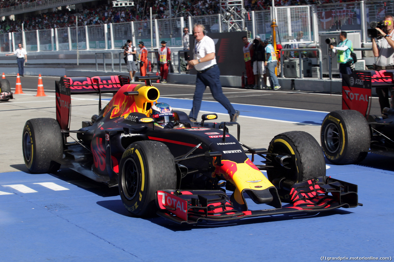 GP MALESIA, 02.10.2016 - Gara, Daniel Ricciardo (AUS) Red Bull Racing RB12vincitore
