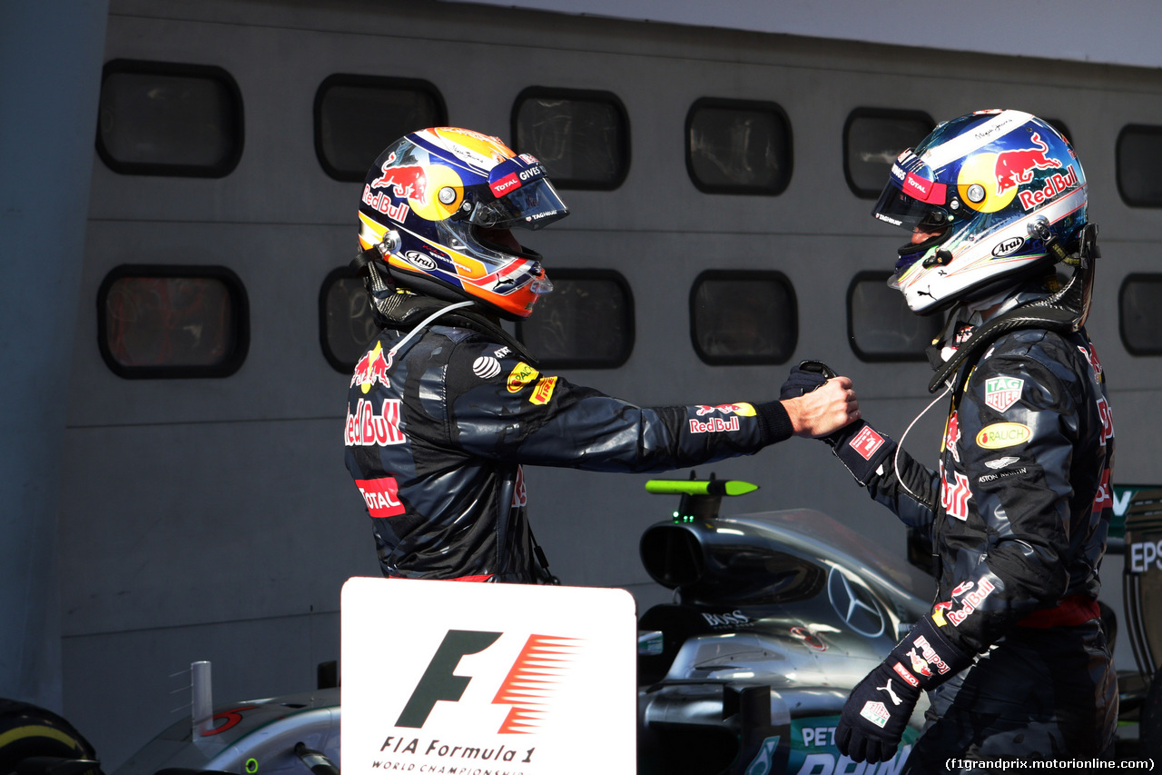 GP MALESIA, 02.10.2016 - Gara, secondo Max Verstappen (NED) Red Bull Racing RB12 e Daniel Ricciardo (AUS) Red Bull Racing RB12 vincitore