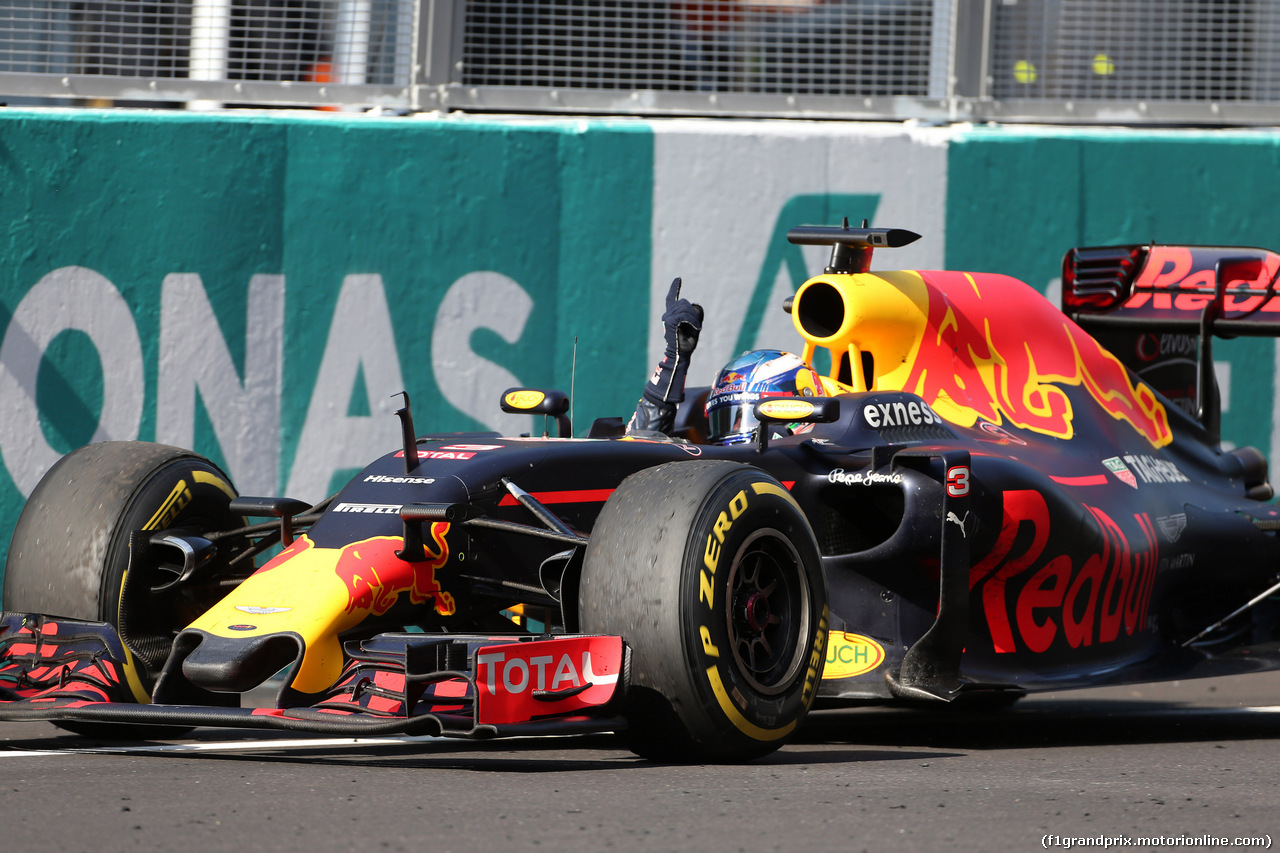 GP MALESIA, 02.10.2016 - Gara, Daniel Ricciardo (AUS) Red Bull Racing RB12 vincitore